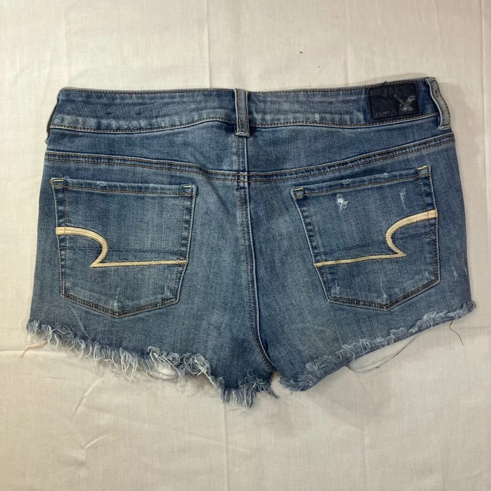 American Eagle Shortie Super Stretch Distressed Denim Shorts Blue Womens Size 10